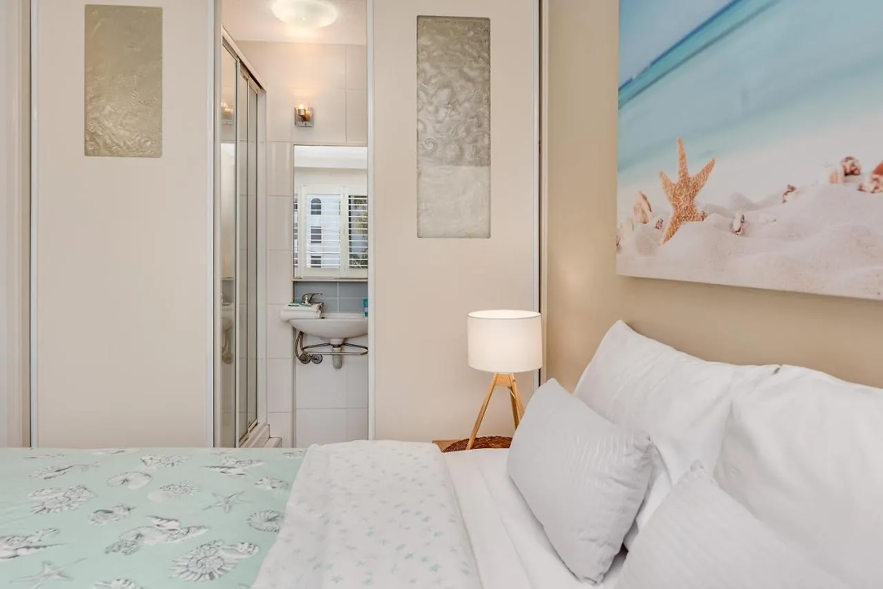 Joanne Apartments Caloundra Australia