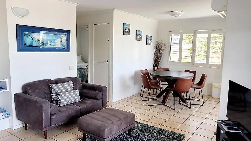 Joanne Apartments Caloundra Aparthotel