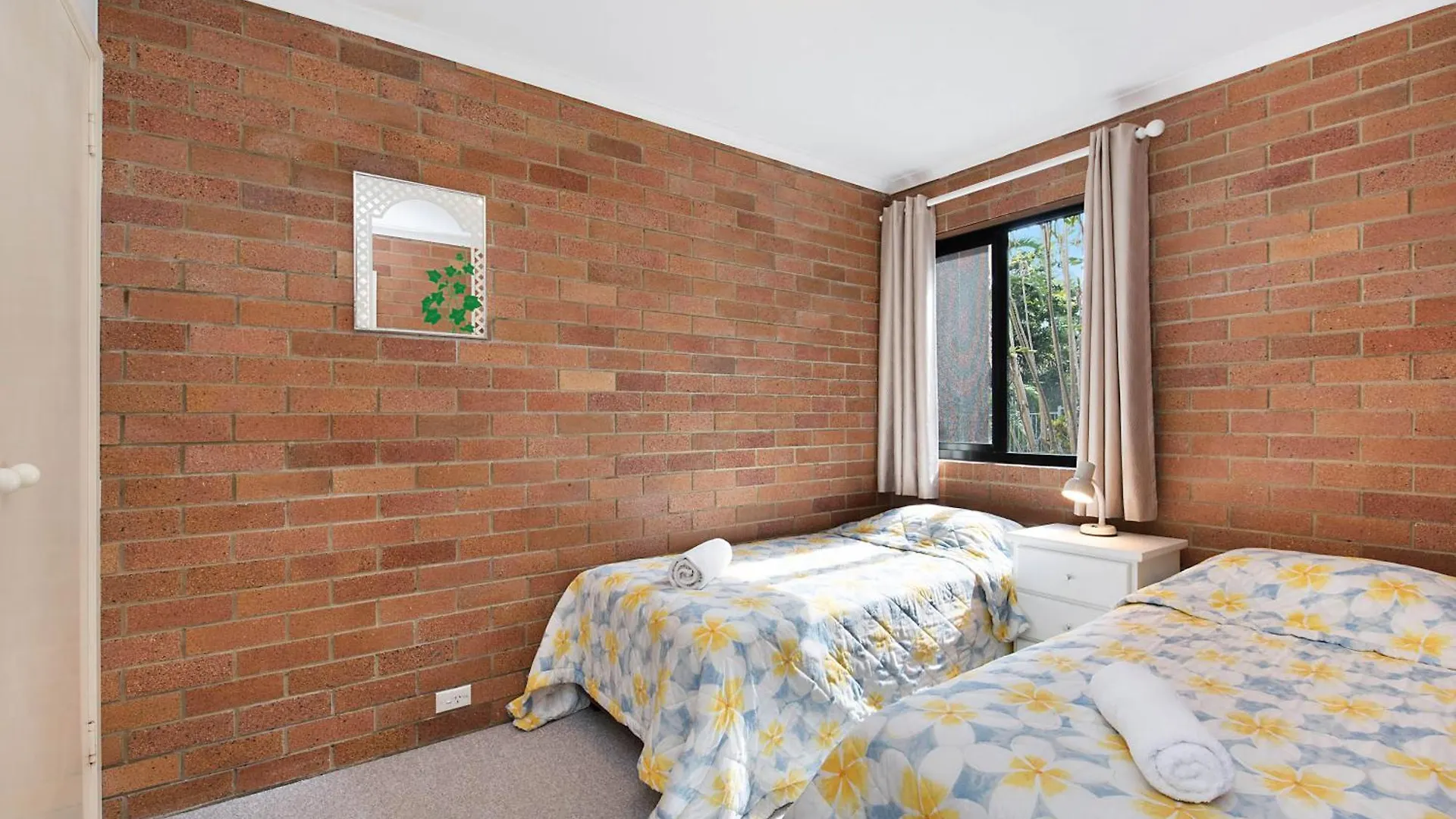 קלונדרה Joanne Apartments