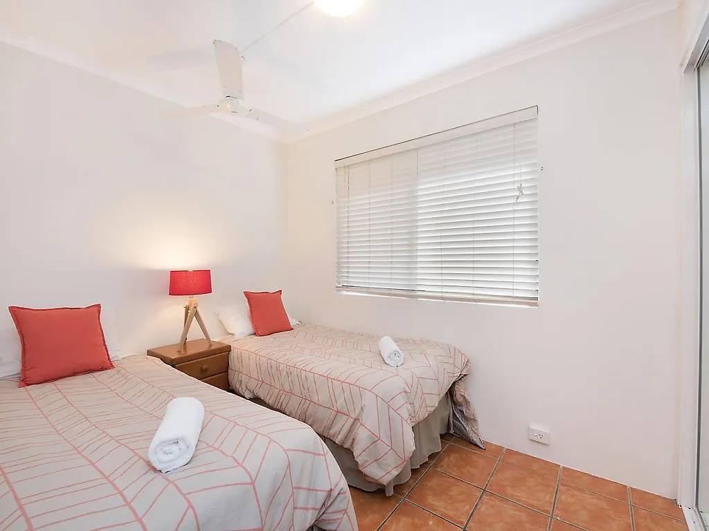 קלונדרה Joanne Apartments